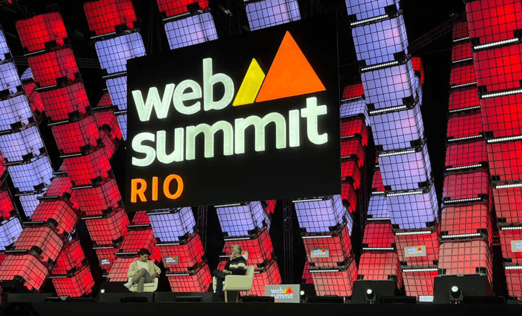 Web Summit Rio. Foto do Palco do Web Summit Rio.
