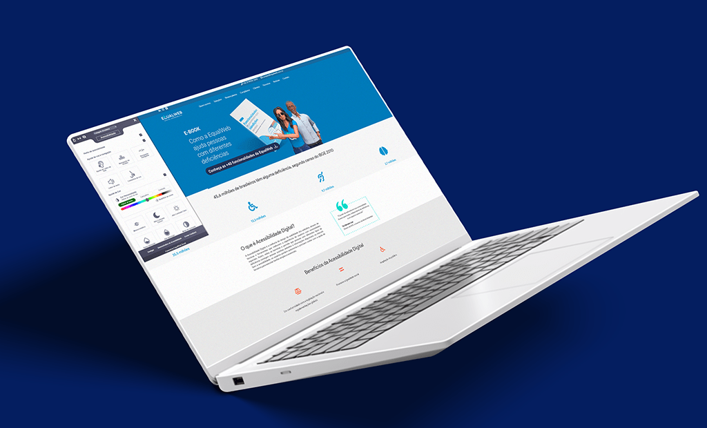 UX. Laptop de perfil inclinado exibindo a home do sita da EqualWeb Brasil. 