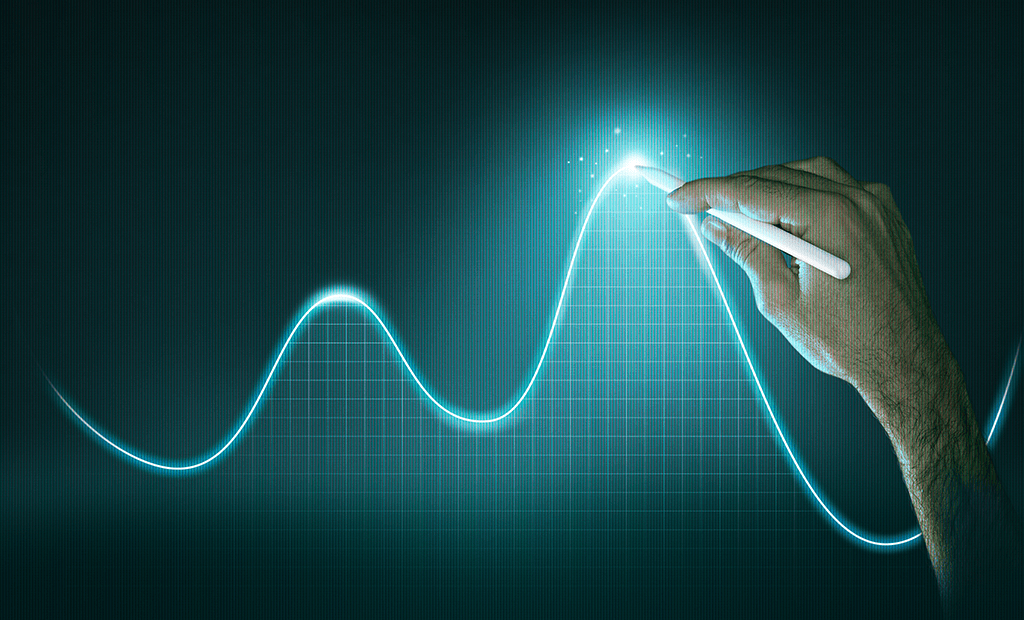 ROI. Um fundo escuro com uma grade que remete a um gráfico digital. No centro, destaca-se uma linha curva iluminada em azul, representando uma onda ou um gráfico de dados. A linha possui um brilho intenso no ponto mais alto, sugerindo destaque ou pico de informação. No lado direito, uma mão segura uma caneta digital branca, interagindo com a onda luminosa.